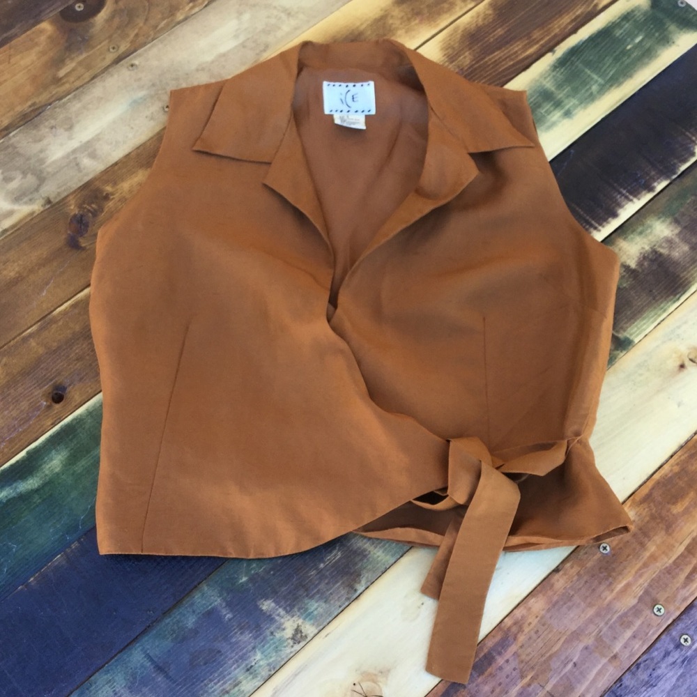 4/25 🌵🌵🌵 Wrap Round 100% Silk Blouse